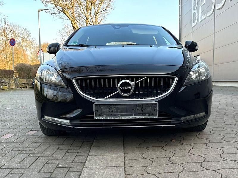 Gebraucht Volvo V40 120 PS (88 kW) 2016 Schwarz Limousine