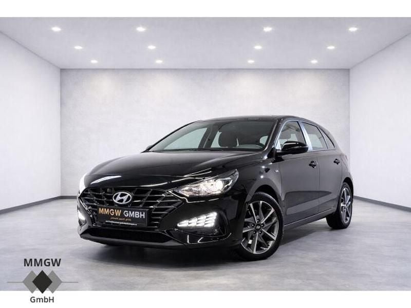 Abyss black Gebraucht 2024 Hyundai i30 Trend Limousine | 18.790 € (Guter Preis) - Bild 1/4
