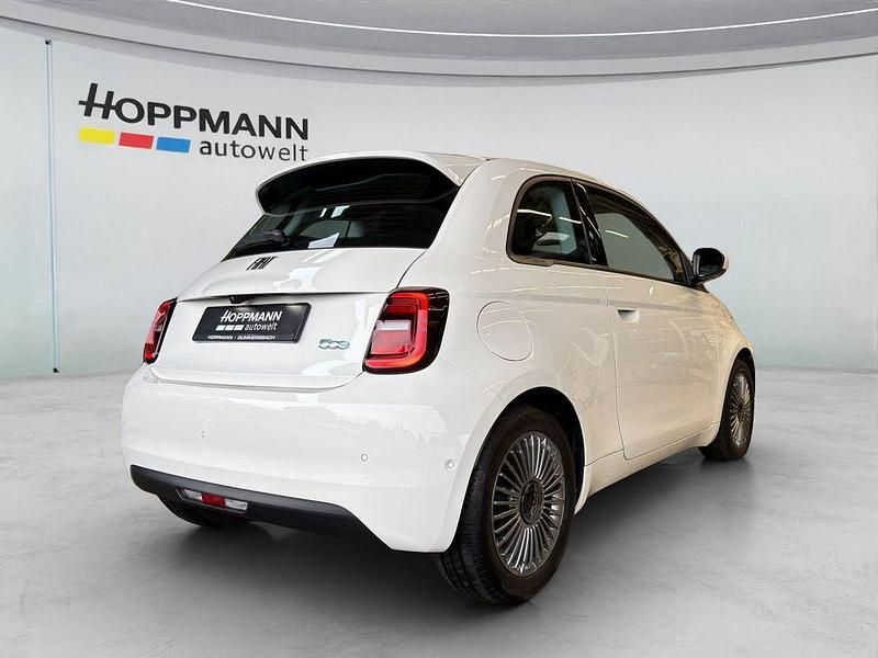 Gebraucht Fiat 500e 86 kW (118 PS) 2023 Weiß Limousine