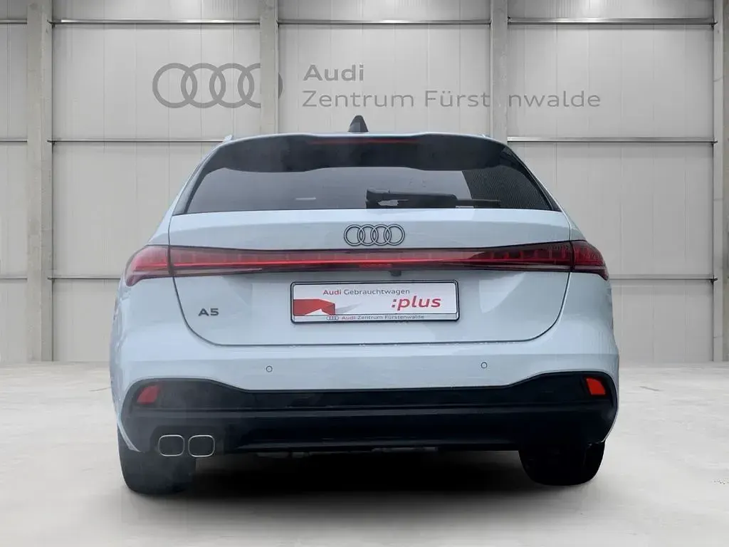 Gebraucht Audi A5 Sport 204 PS (150 kW) 2025 Gletscherweiß metallic Kombi