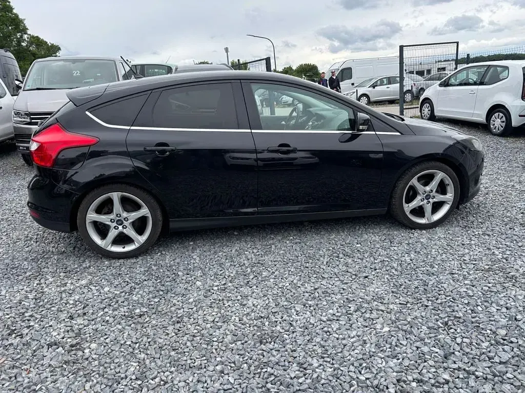 Gebraucht Ford Focus Titanium 125 PS (91 kW) 2013 Schwarz Limousine