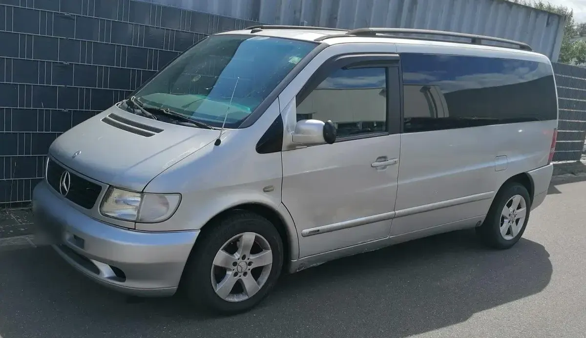Gebraucht Mercedes Vito 122 PS (89 kW) 2002 Silber Van
