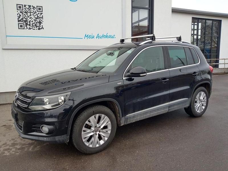 Gebraucht VW Tiguan Life 140 PS (102 kW) 2013 Deep black perleffekt SUV