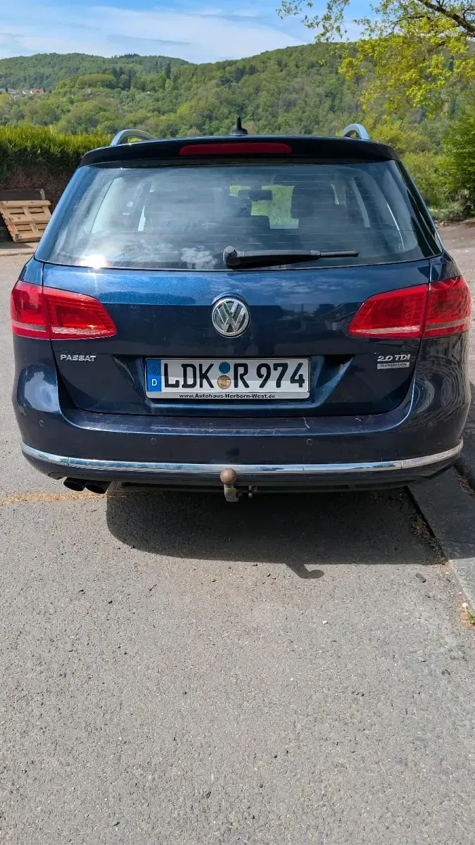 Gebraucht VW Passat 140 PS (102 kW) 2015 Blau Kombi