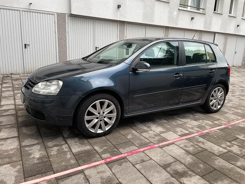 Blau Gebraucht 2009 VW Golf VI Kleinwagen | 2.900 € (Guter Preis) - Bild 1/4