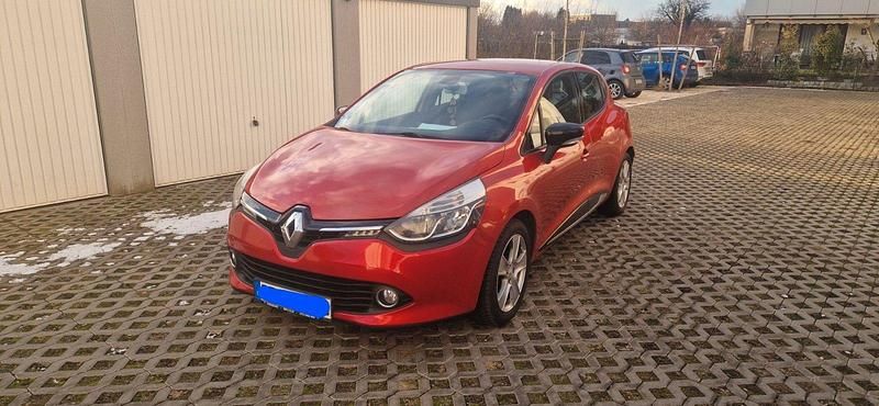 Gebraucht Renault Clio IV 90 PS (66 kW) 2013 Rot Kleinwagen