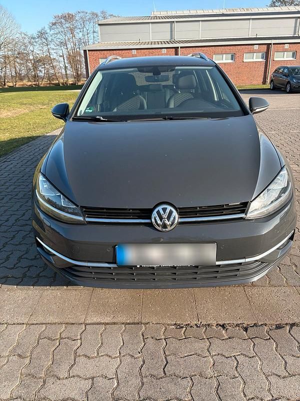 Gebraucht VW Golf VII 115 PS (84 kW) 2018 Grau Kombi