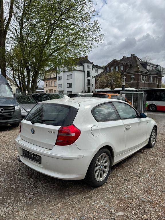 Gebraucht BMW 120 Advantage 170 PS (125 kW) 2008 Weiß Kleinwagen
