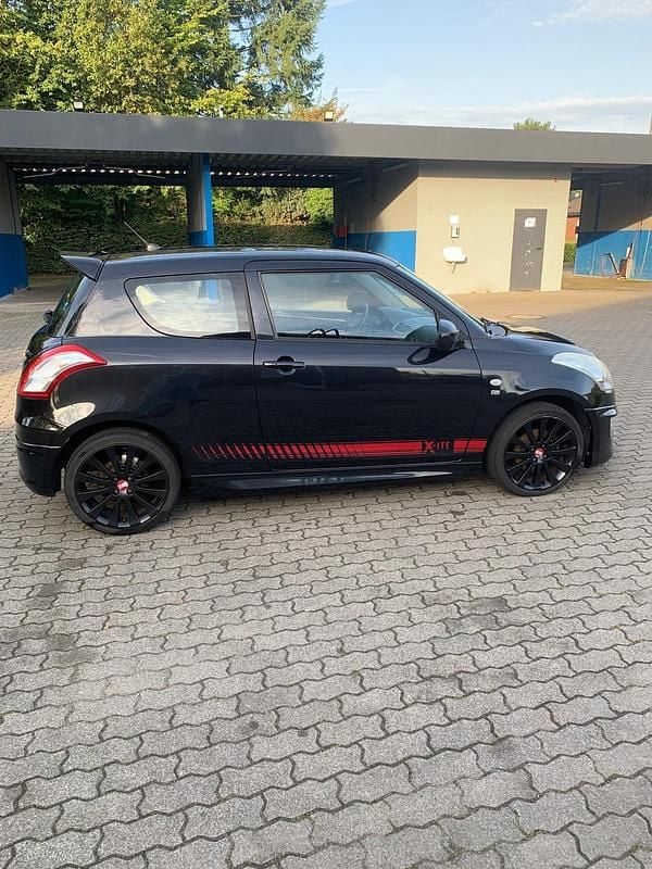 Schwarz Gebraucht 2011 Suzuki Swift Kleinwagen | 5.000 € (Fairer Preis) - Bild 1/4