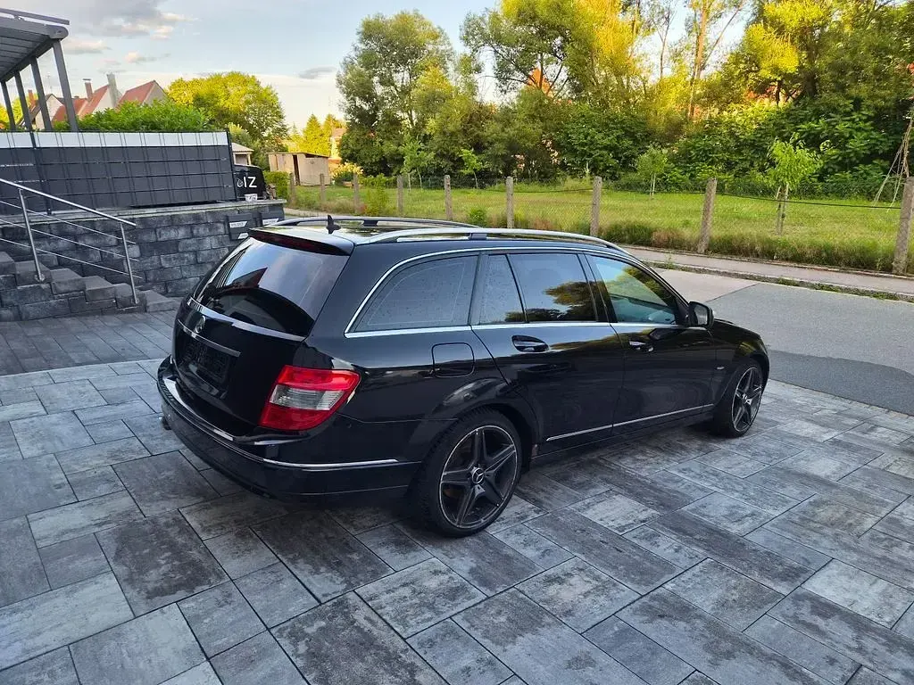 Gebraucht Mercedes C220 Classic 170 PS (125 kW) 2008 Schwarz Limousine