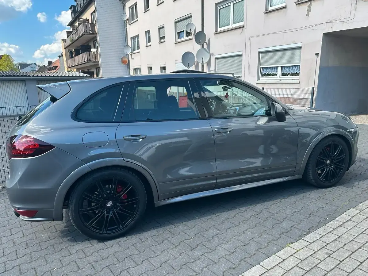 Gebraucht Porsche Cayenne GTS 420 PS (308 kW) 2013 Grau SUV