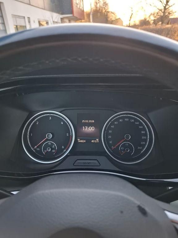 Gebraucht VW Multivan S 199 PS (146 kW) 2020 Rot Van / Kleinbus