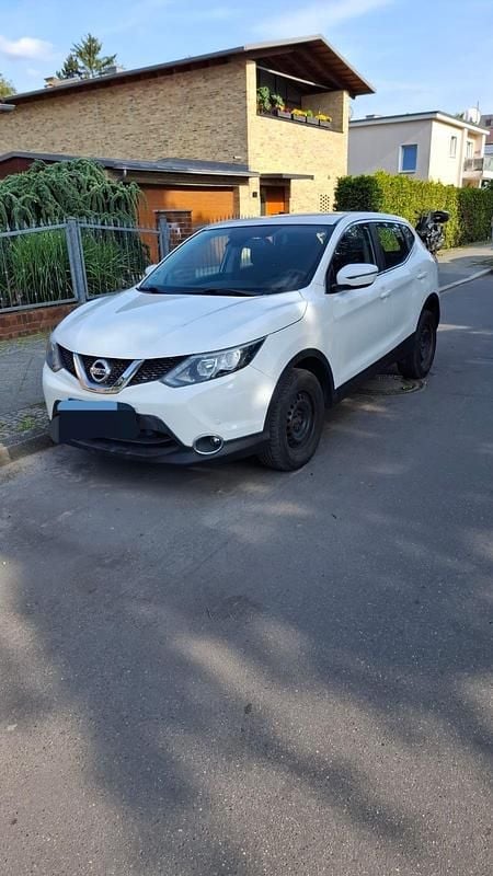 Weiß Gebraucht 2017 Nissan Qashqai SUV | 10.900 € (Superpreis) - Bild 1/4