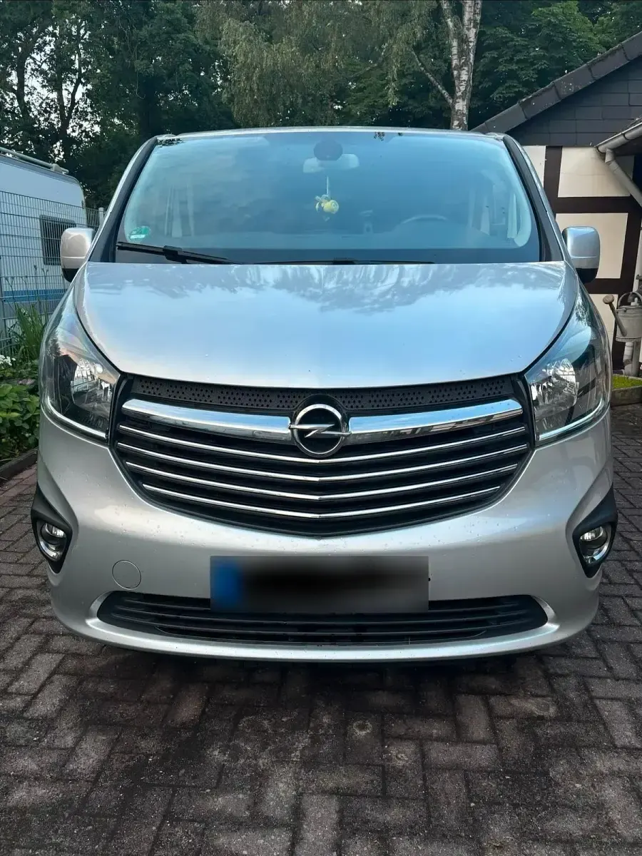 Gebraucht Opel Vivaro 120 PS (88 kW) 2015 Silber Van / Kleinbus
