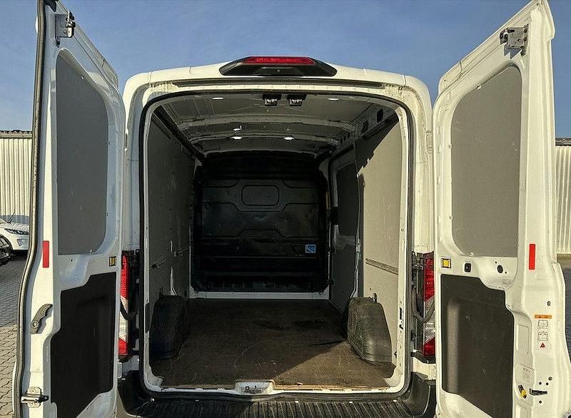 Gebraucht Ford Transit Trend 105 PS (77 kW) 2022 Weiß Limousine