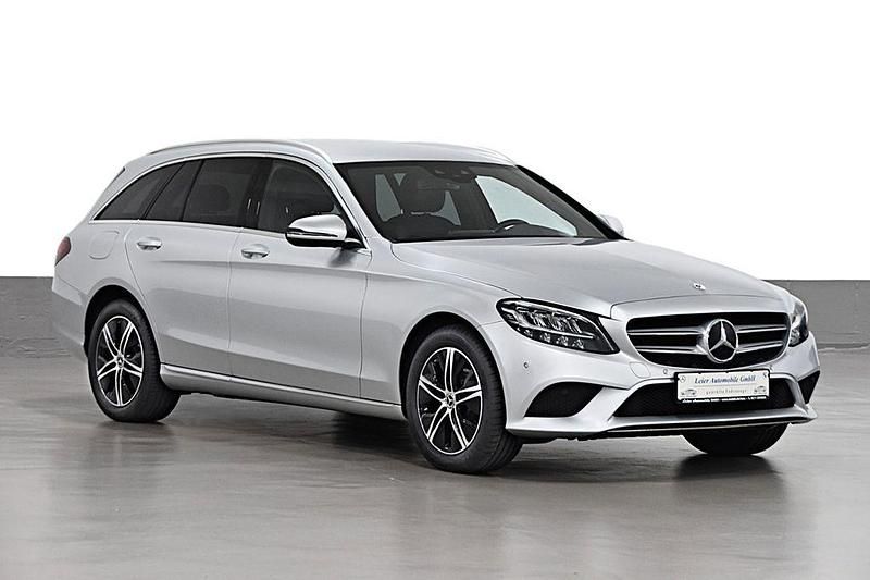 Silber Gebraucht 2021 Mercedes C200 Avantgarde Limousine | 22.490 € (Guter Preis) - Bild 1/4