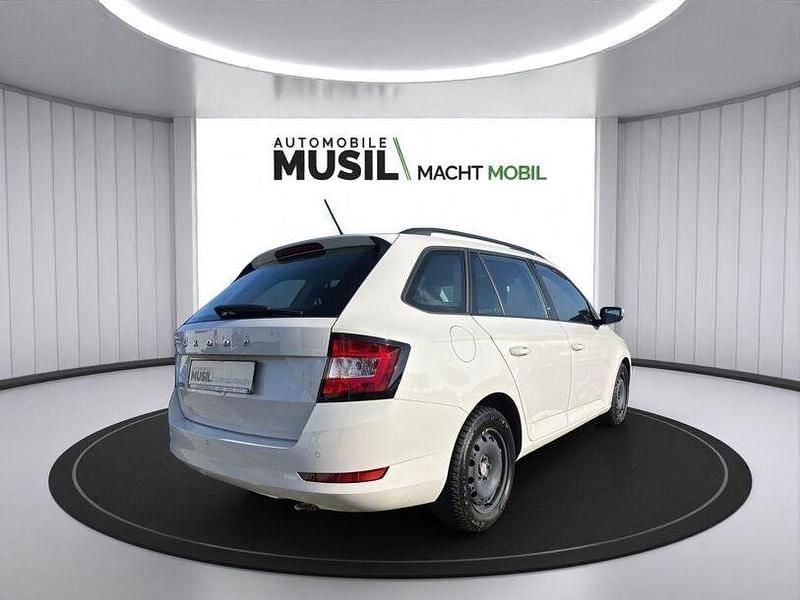 Gebraucht Skoda Fabia 60 PS (44 kW) 2022 Candyweiss Kleinwagen