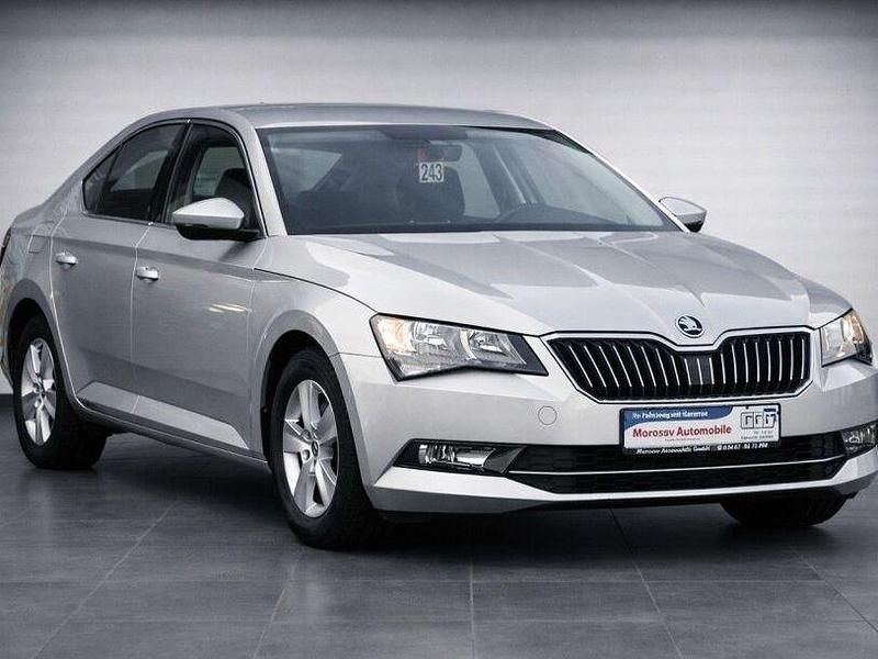 Gebraucht Skoda Superb Ambition 120 PS (88 kW) 2018 Silber Limousine