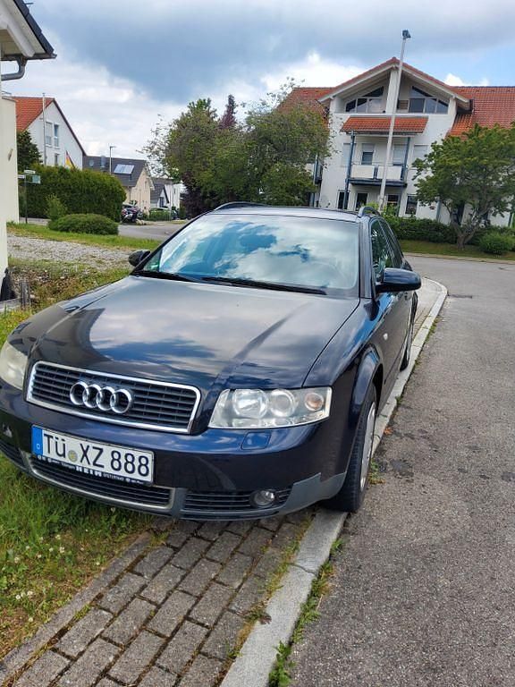 Gebraucht 2002 Audi A4 Kombi | 1.600 € (Guter Preis) - Bild 1/4