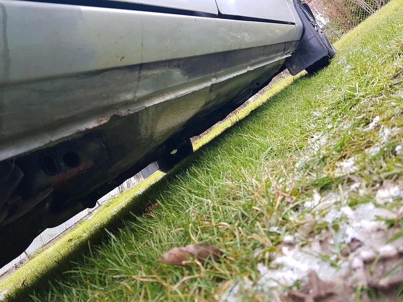 Gebraucht Ford Sierra 105 PS (77 kW) 1990 Silber Limousine