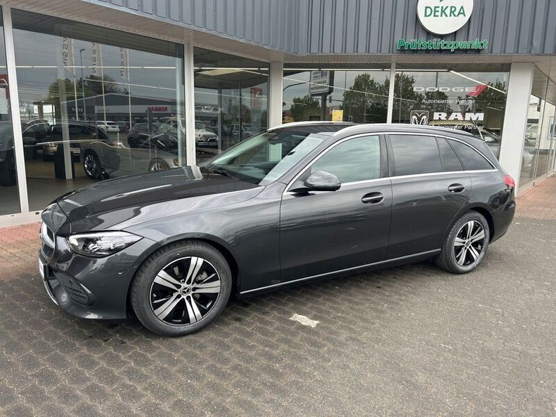 Gebraucht Mercedes C180 Avantgarde 170 PS (125 kW) 2024 Grey metallic Kombi