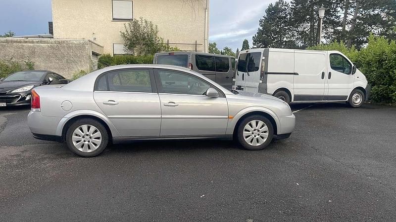 Gebraucht Opel Vectra Elegance 147 PS (108 kW) 2003 Silber Limousine