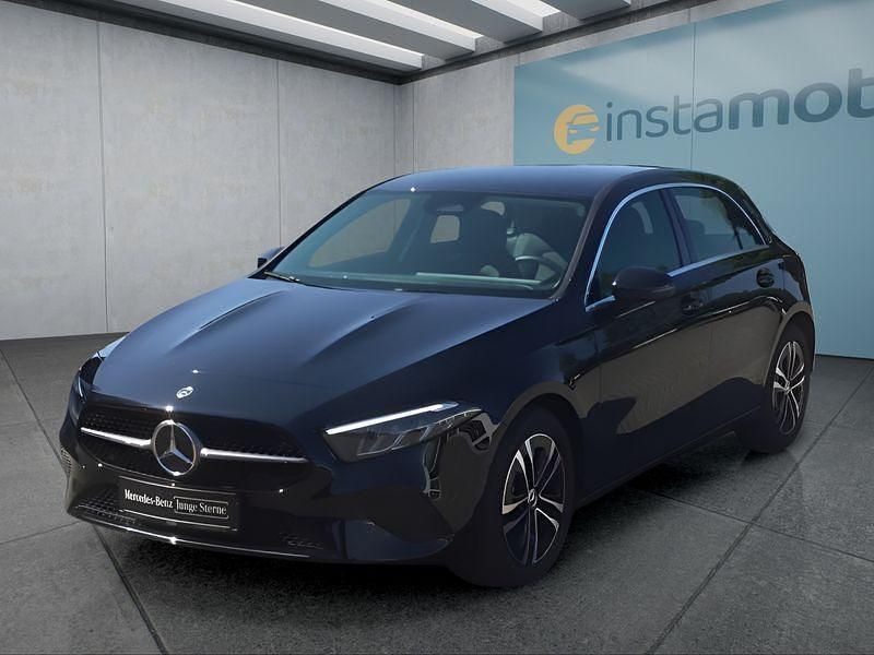 Schwarz Gebraucht 2024 Mercedes A180 Limousine | 28.799 € (Fairer Preis) - Bild 1/4