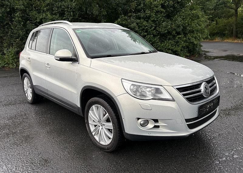 Silber Gebraucht 2010 VW Tiguan Team SUV | 7.310 € (Superpreis) - Bild 1/4