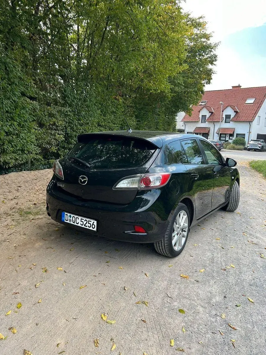 Gebraucht Mazda 3 Prime-Line 101 PS (74 kW) 2013 Schwarz Limousine