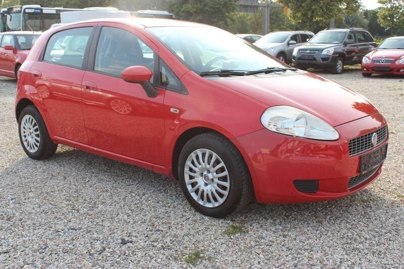 Rot Gebraucht 2009 Fiat Grande Punto Dynamic Kleinwagen | 2.850 € (Etwas zu teuer) - Bild 1/4
