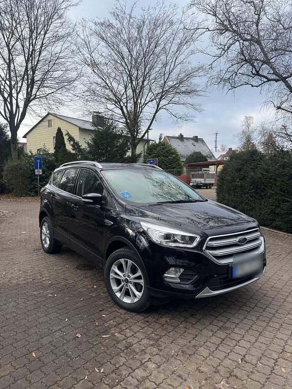 Schwarz Gebraucht 2019 Ford Kuga SUV | 17.499 € (Fairer Preis) - Bild 1/4