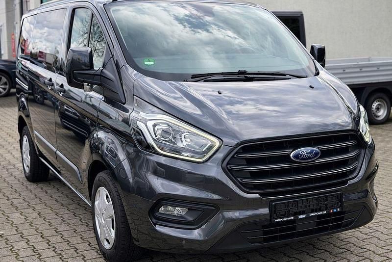 Gebraucht Ford Transit Trend 131 PS (96 kW) 2019 Grau Kombi