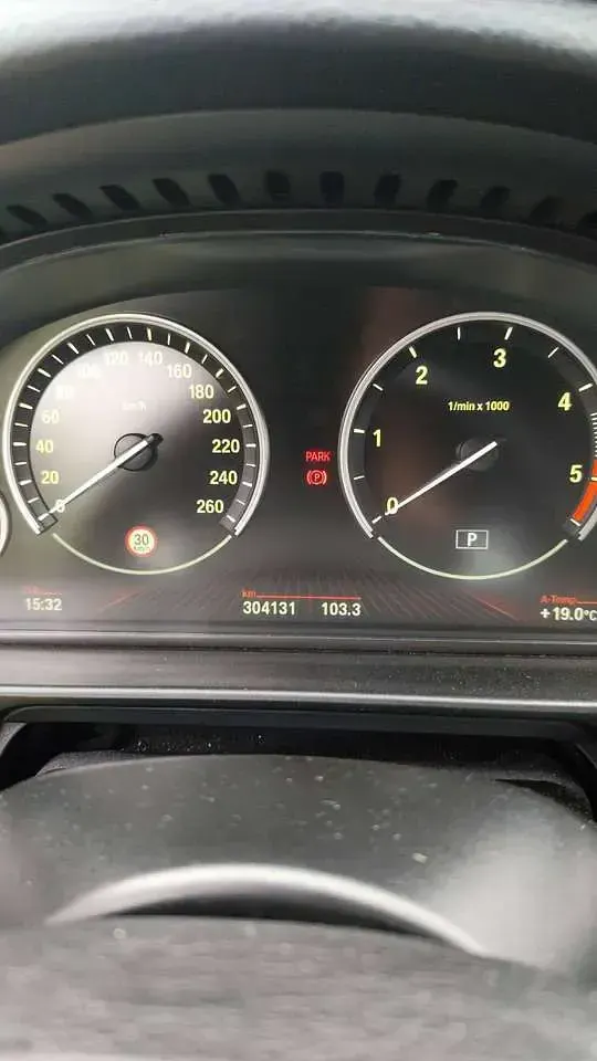 Gebraucht BMW 525 Sport Line 204 PS (150 kW) 2011 Schwarz Kombi