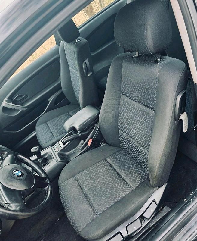 Brugt BMW 320 150 HK (110 kW) 2002 Sort Sedan