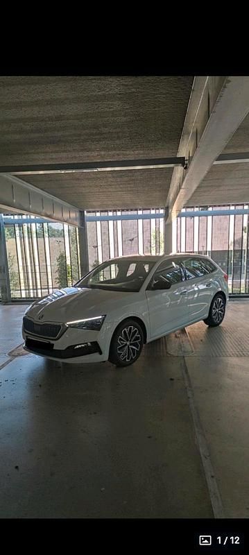 Weiß Gebraucht 2019 Skoda Scala SportLine Kleinwagen | 17.750 € - Bild 1/4