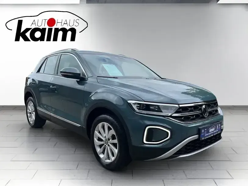 Gebraucht VW T-Roc Style 150 PS (110 kW) 2023 Petroleum blue metallic (metallic) SUV