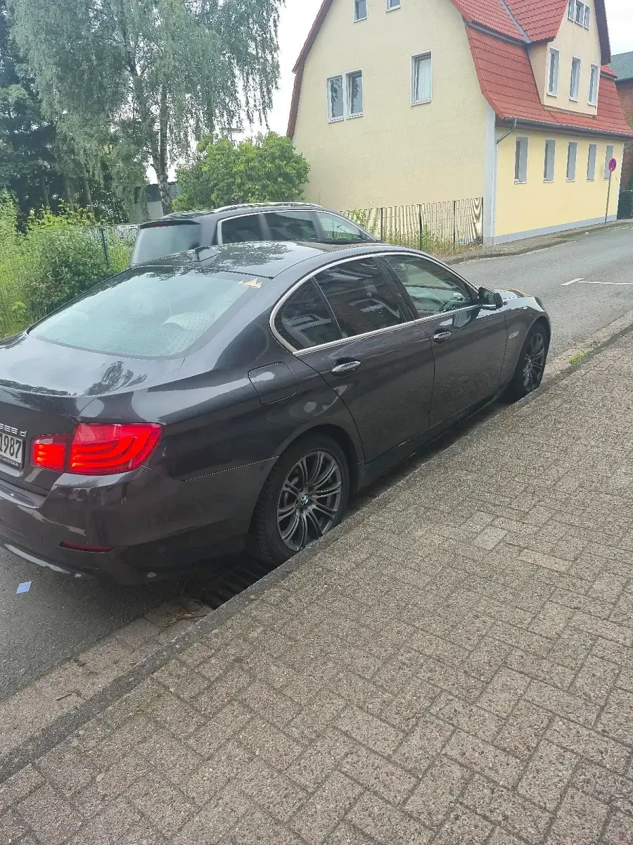 Gebraucht BMW 525 M Sport 218 PS (160 kW) 2013 Grau Limousine