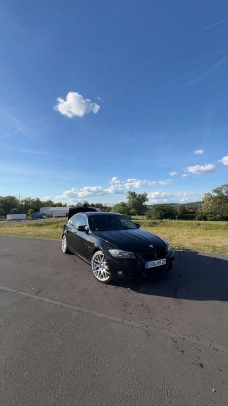 Schwarz Gebraucht 2009 BMW 330 Limousine | 8.500 € (Fairer Preis) - Bild 1/4