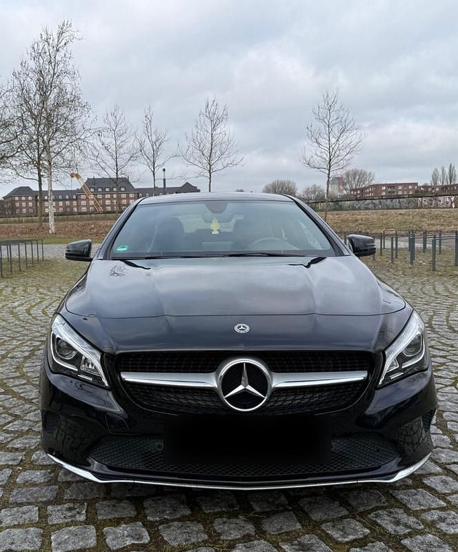 Gebraucht Mercedes CLA180 2019 Schwarz Limousine
