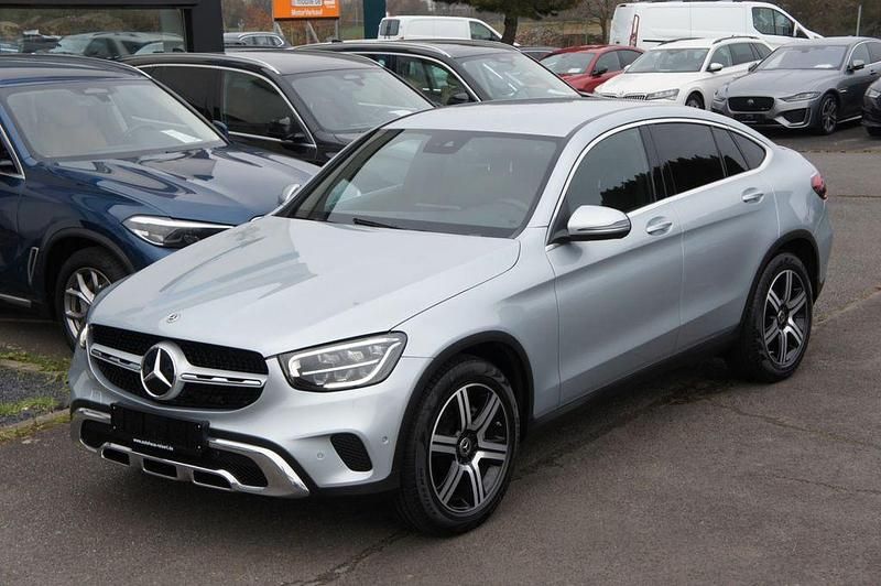 Silber Gebraucht 2022 Mercedes GLC200 SUV | 38.888 € (Fairer Preis) - Bild 1/4