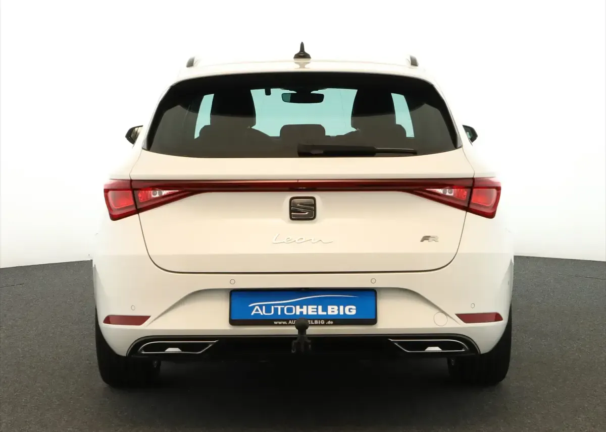 Gebraucht Seat Leon FR 150 PS (110 kW) 2023 Candyweiss
