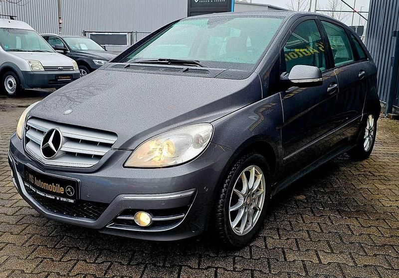 Gebraucht Mercedes B200 136 PS (100 kW) 2010 Grau Van / Kleinbus