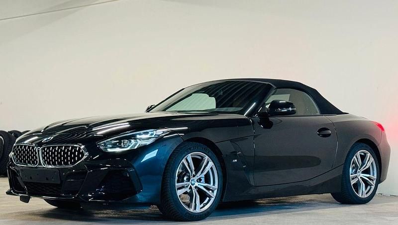 Schwarz Gebraucht 2022 BMW Z4 M Sport Cabrio | 31.460 € - Bild 1/4