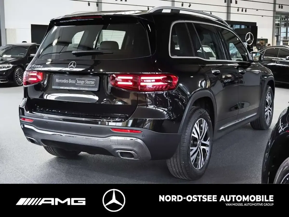 Gebraucht Mercedes GLB200 Progressive 150 PS (110 kW) 2025 Schwarz SUV