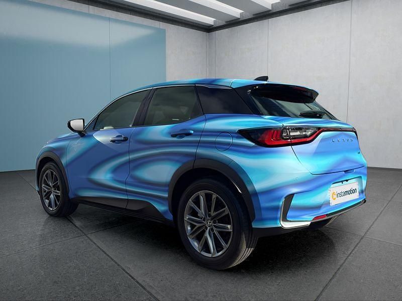 Gebraucht Lexus LBX 136 PS (100 kW) 2024 Blau SUV