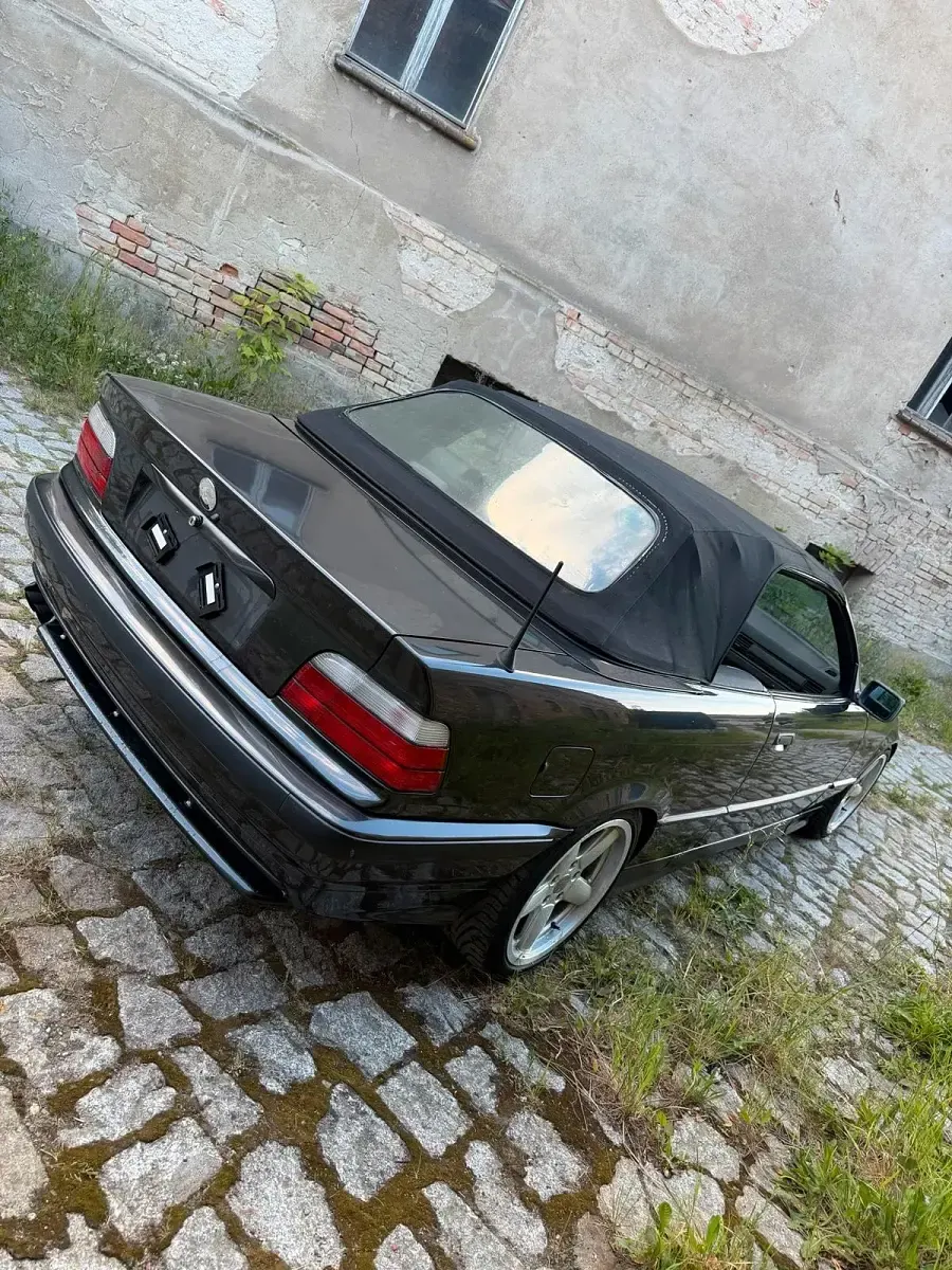 Gebraucht BMW 325 Cabriolet 192 PS (141 kW) 1993 Schwarz Cabrio