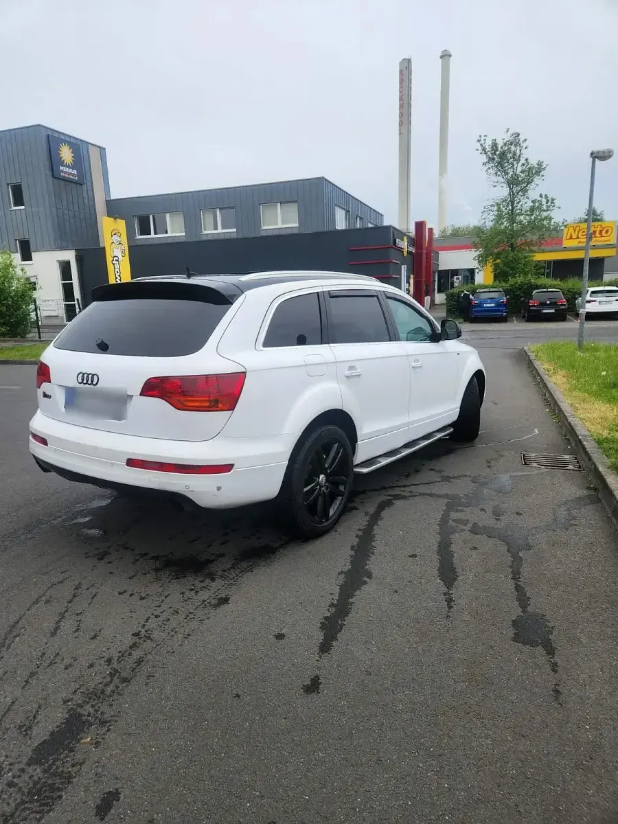 Używany Audi Q7 S-Line 233 KM (171 kW) 2006 Biały SUV