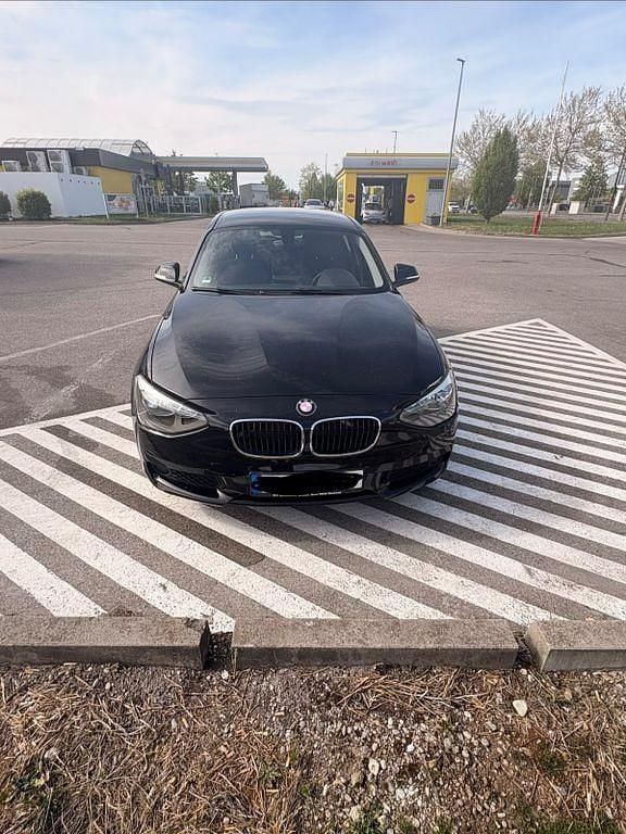 Gebraucht BMW 116 136 PS (100 kW) 2012 Schwarz Kleinwagen