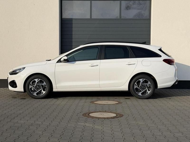 Neu Hyundai i30 GO! 150 PS (110 kW) 2026 Cypressgrün Kombi