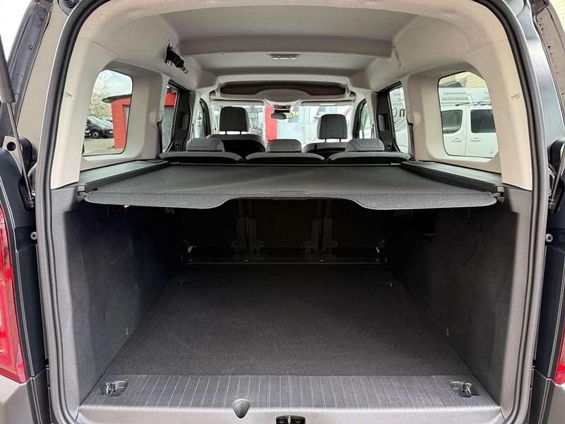 Neu Citroën Berlingo 131 PS (96 kW) 2026 Perla neraschwarz metallic Van / Kleinbus